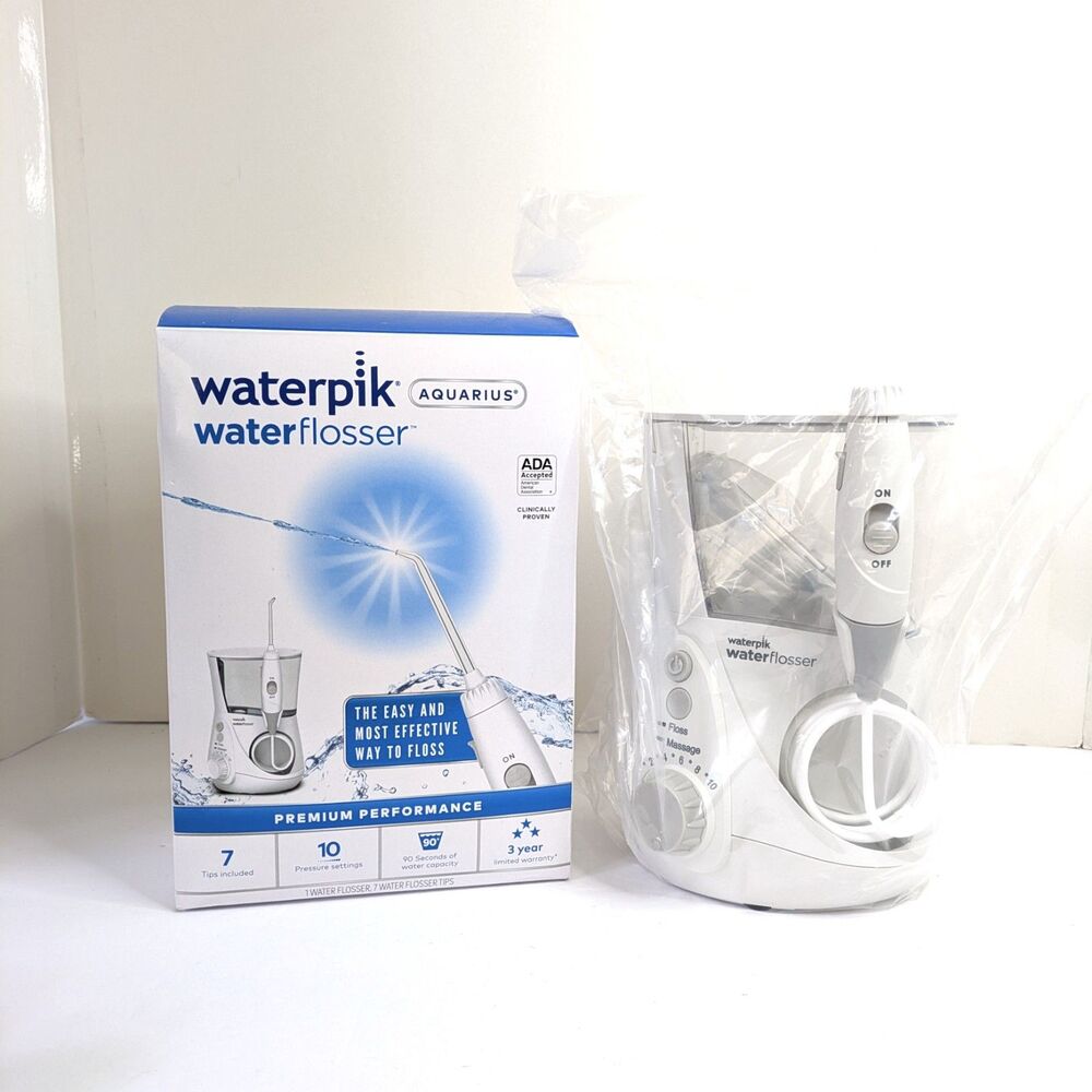 NEW Waterpik Aquarius WP-660C Corded Electric Water Flosser White 7 Tips Unused